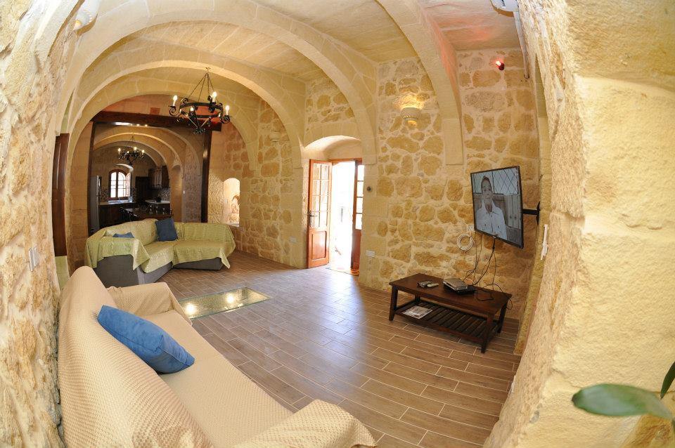 Mikiel U Rosa Holiday Farmhouse With Large Private Pool Zebbug  Εξωτερικό φωτογραφία